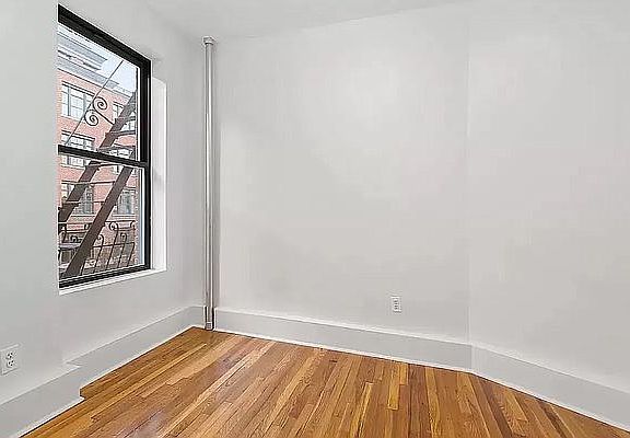 3rd image of 117 Perry St #22A