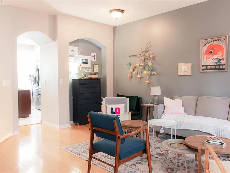 3033 Pointeview Dr — Photo 11
