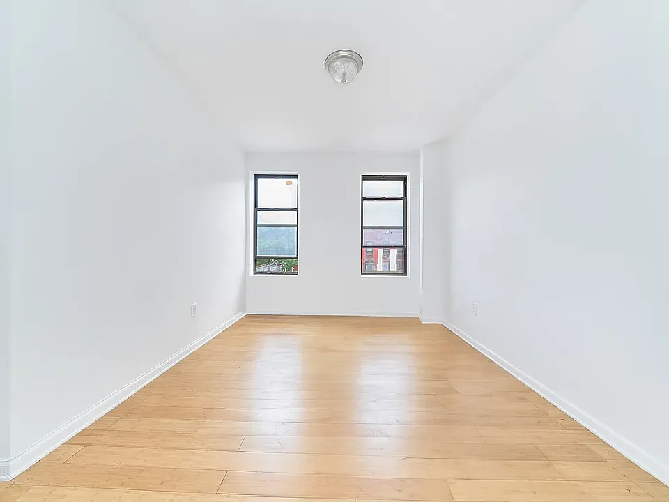 2321 1st Ave #1