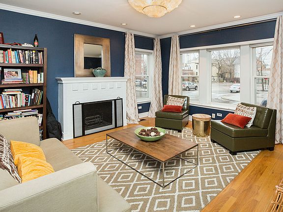 2nd image of 5662 N Wayne Ave #1