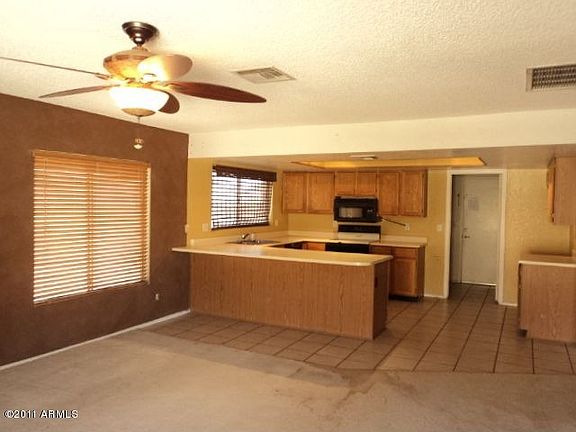 4th image of 7310 W Canterbury Dr