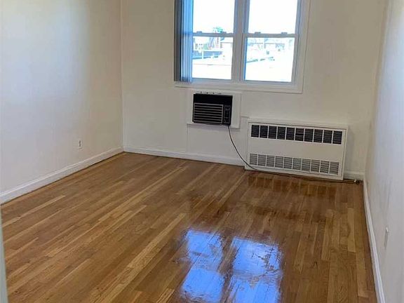 4th image of 147-31 Barclay Ave Floor 3