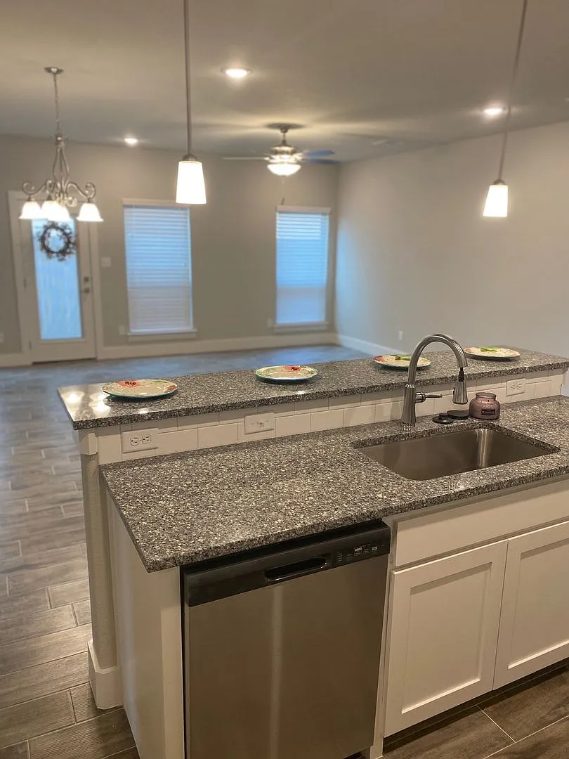 3/2/2 Coming Soon!! Gorgeous Custom Features - Godley Isd — Photo 3