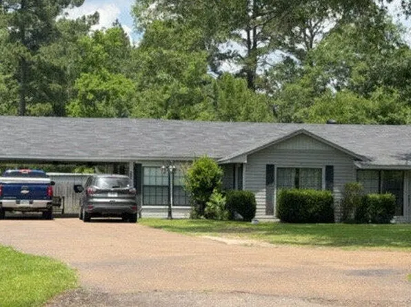 908 W 7th St, Smackover, AR 71762