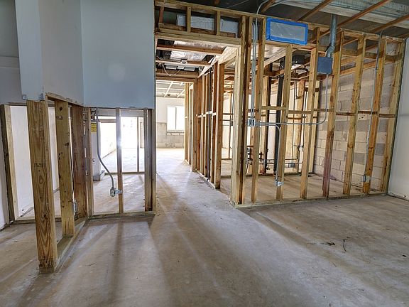 4th image of 415 Us Highway 1 APT 105