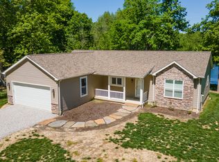 18562 E Hill St, Mount Vernon, IL 62864