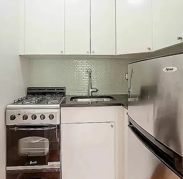541 Atlantic Ave #C — Photo 3