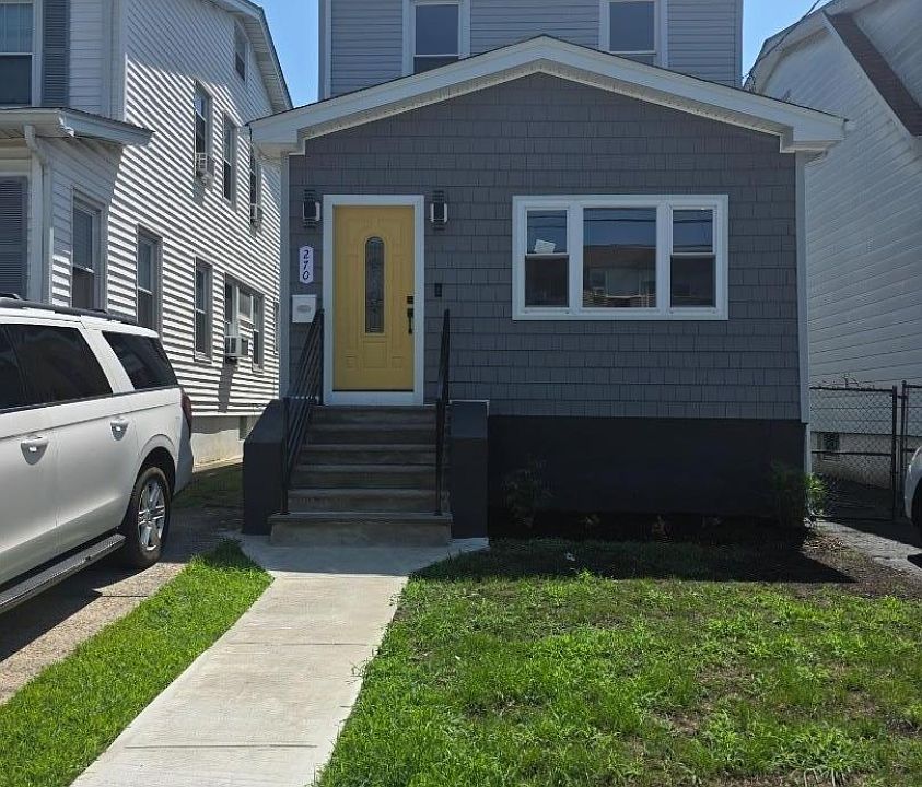1st image of 270 40Th St