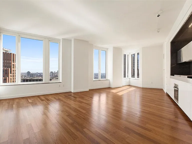 15 William St #26E — Photo 3