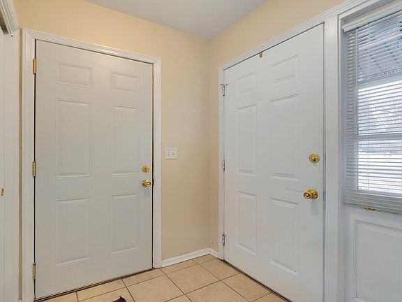 3rd image of 3216 Orleans Ave
