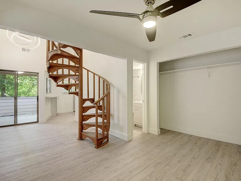 2500 Burleson Rd #719 — Photo 6