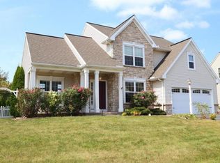 1 Meadow Dr, Ephrata, PA 17522