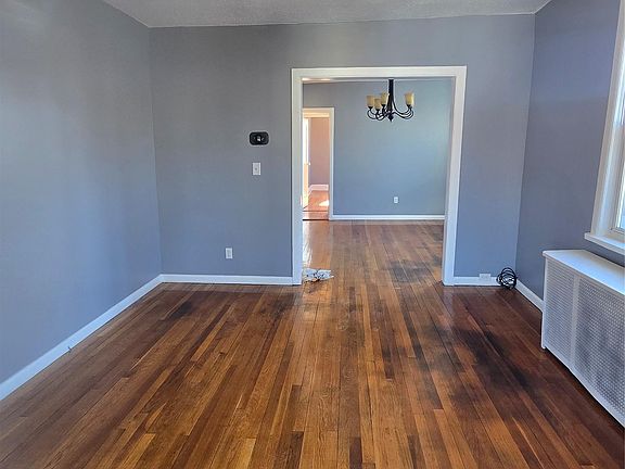 5th image of 4253 157th St Floor 2