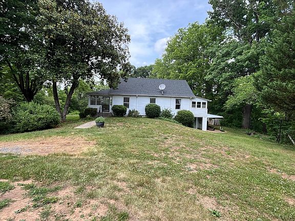 2nd image of 97 Breeze Hill Ln