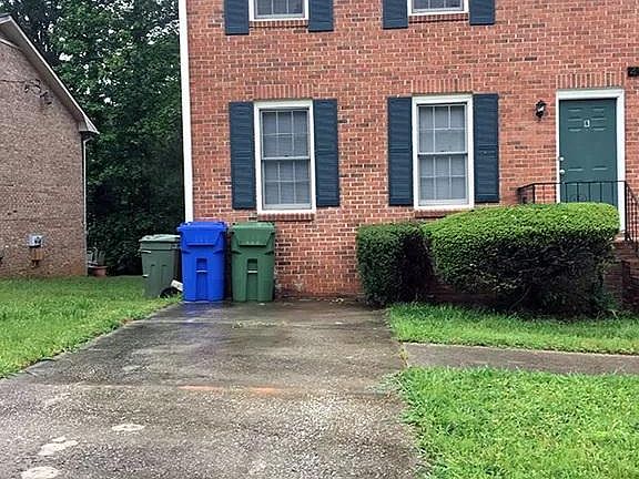 3rd image of 439 Tarragon Way SW APT A