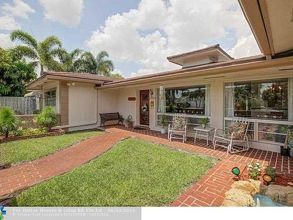 5th image of 2909 NW 10th Ave