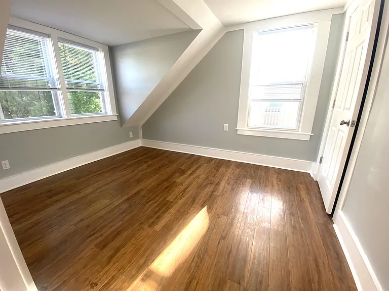 27 Elm St #B — Photo 8