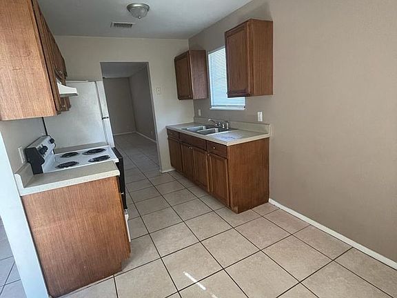 5th image of 4421 Barna Ave