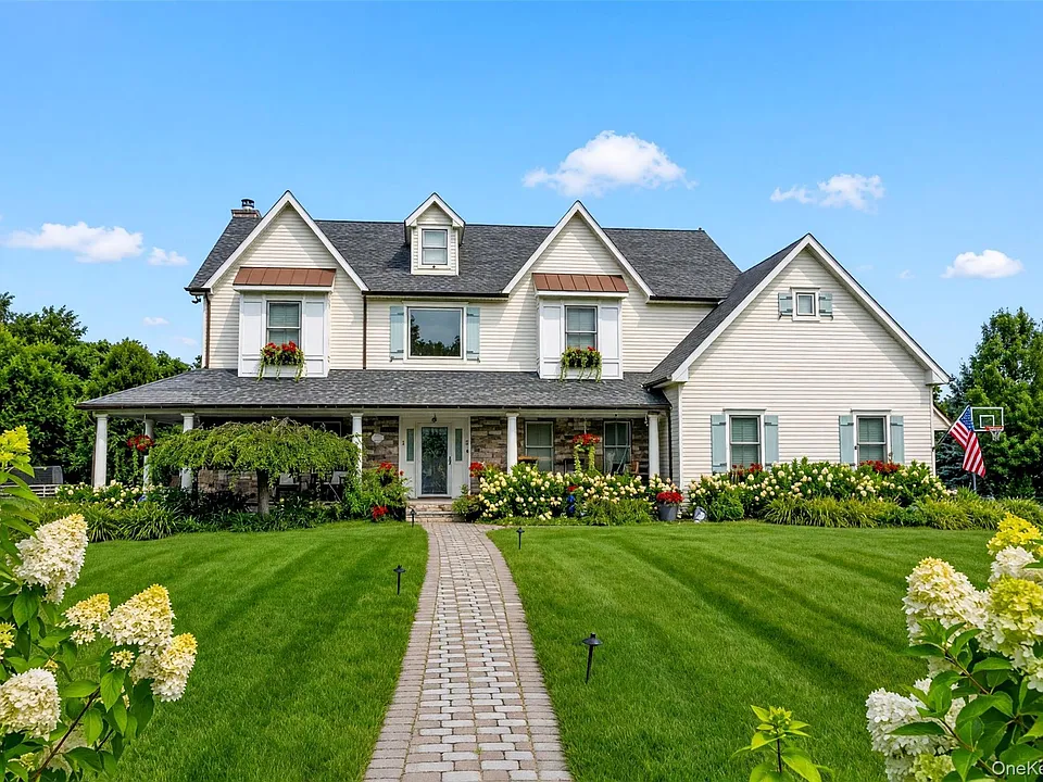 Canterbury Ln