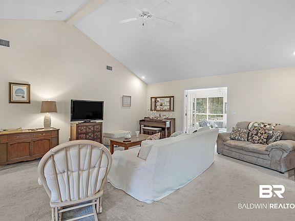 4th image of 502 NE 7th St