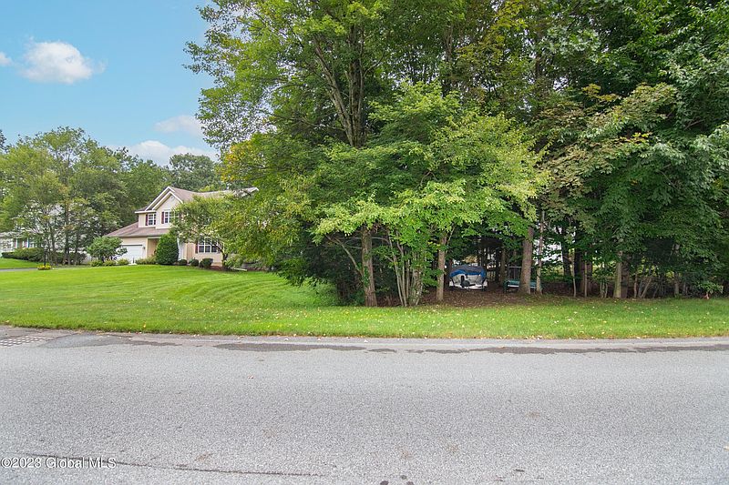 3rd image of 80 Damascus Drive