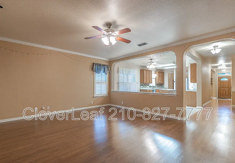 22714 Sabine Smt — Photo 12