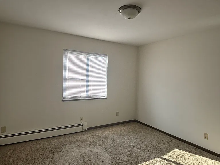 1125 Country Ln #1 — Photo 4