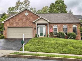 4039 Caissons Ct, Enola, PA 17025