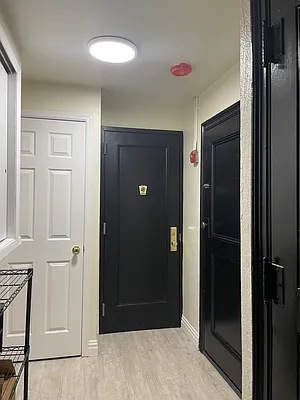 Rented by Compass | media 40