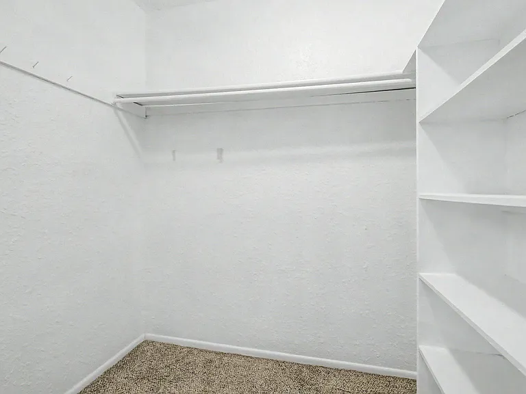 5606 W 17th Ave — Photo 20