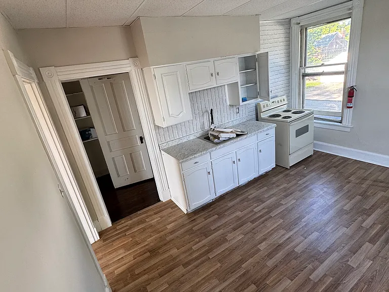 221 Eaton Ave #221 — Photo 6