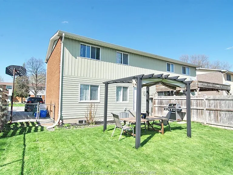 10357 Shenandoah Cres — Photo 3
