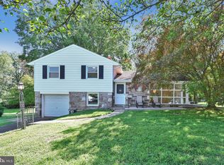 1155 Ballytore Rd, Huntingdon Valley, PA 19006