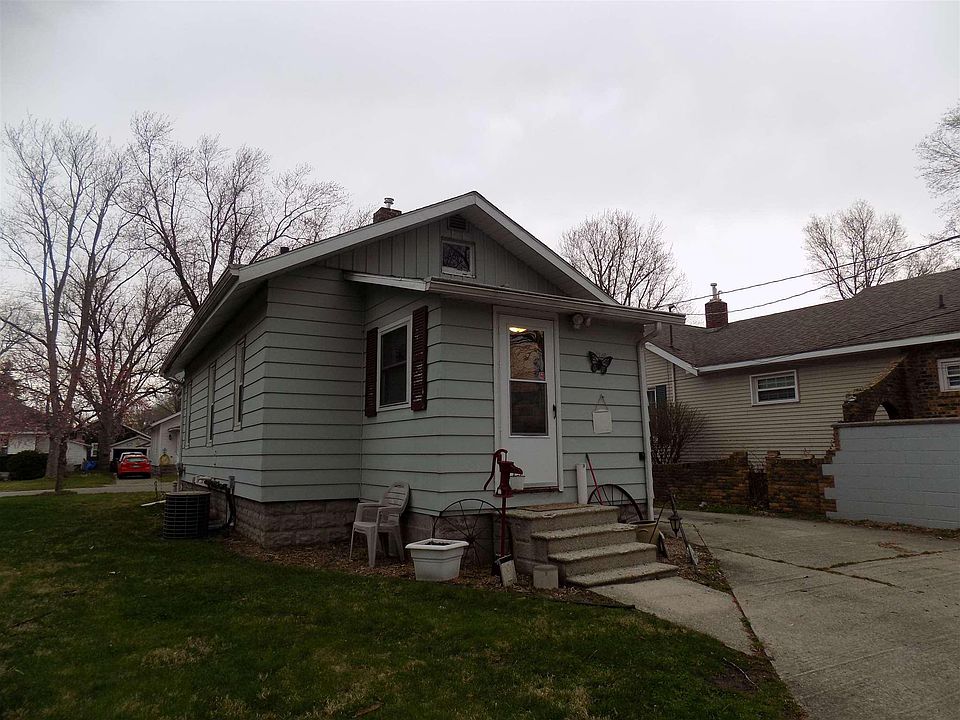 1st image of 1705 Superior St