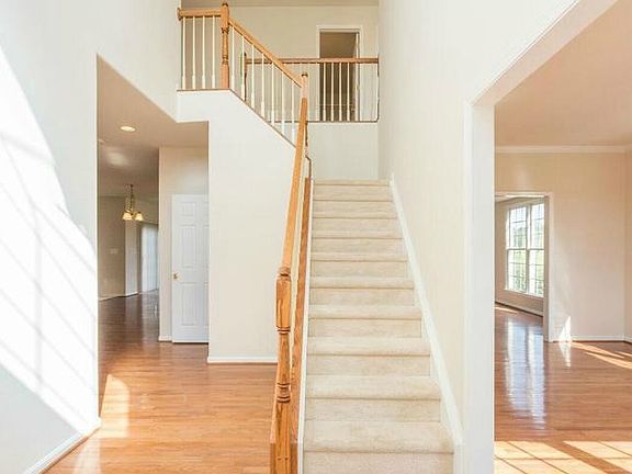 4th image of 12502 Sherwood Forest Dr