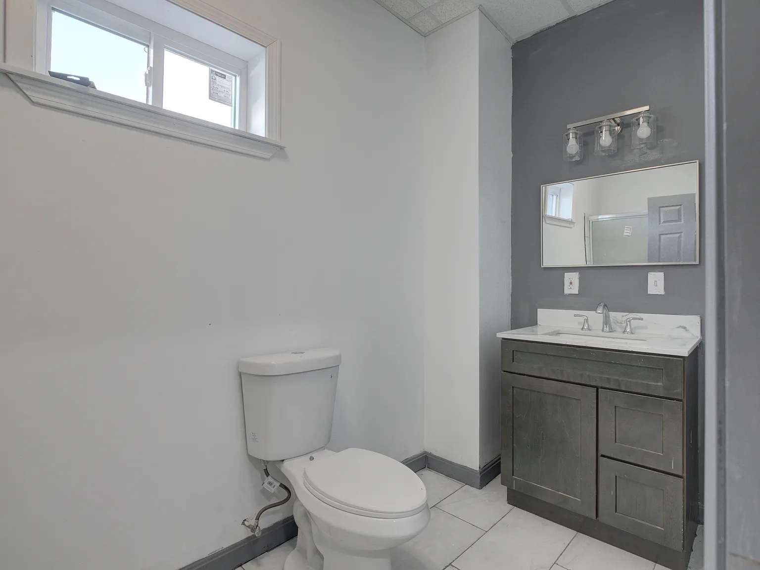 3 bed, 1892 sqft, $3,500 — Photo 2