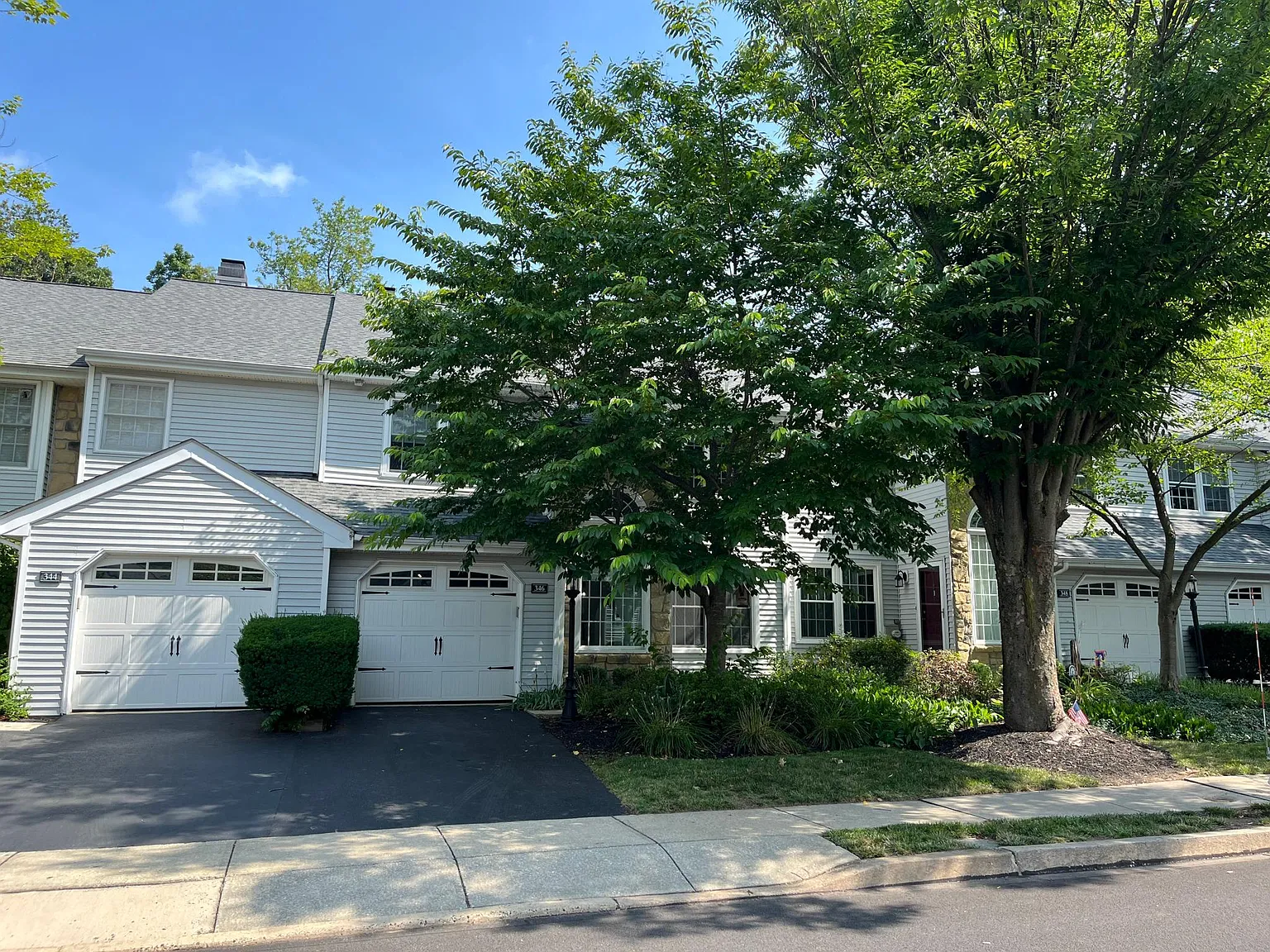 346 Carmen Dr — Photo 1