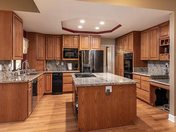 5th image of 17465 Serene Dr