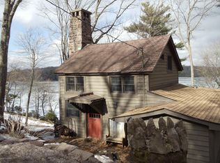 198 S Lake Dr, Lake Harmony, PA 18624