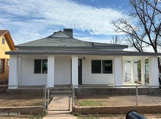 829 E 6th St, Douglas, AZ 85607