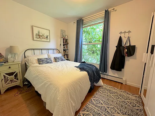 Rented by Capri Jet Realty Corp | media 1