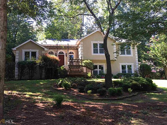 2nd image of 42 Gina Dr