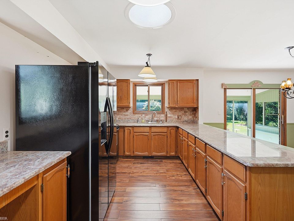 42424 Tessmer Dr, photo 17