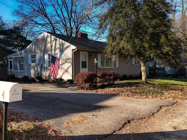 4 Carolee Dr, Dover, DE 19901