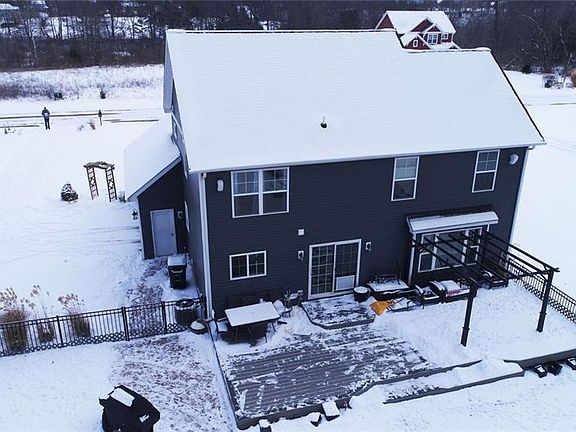 5th image of 8354 Meadow Creek Ln