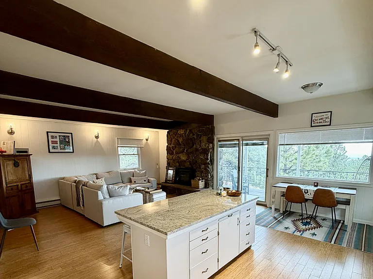 374 Whispering Pines Rd — Photo 5