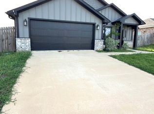 17115 Meadowview Ln, Lindale, TX 75771