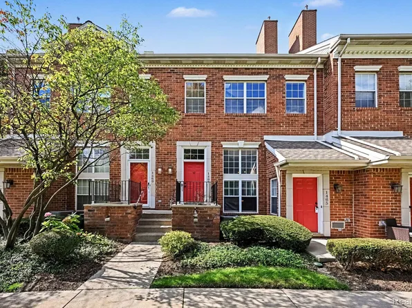 1467 Chesapeake Dr, Royal Oak, MI 48067