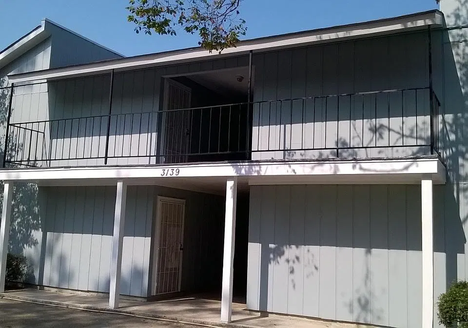 3139 Addison St.