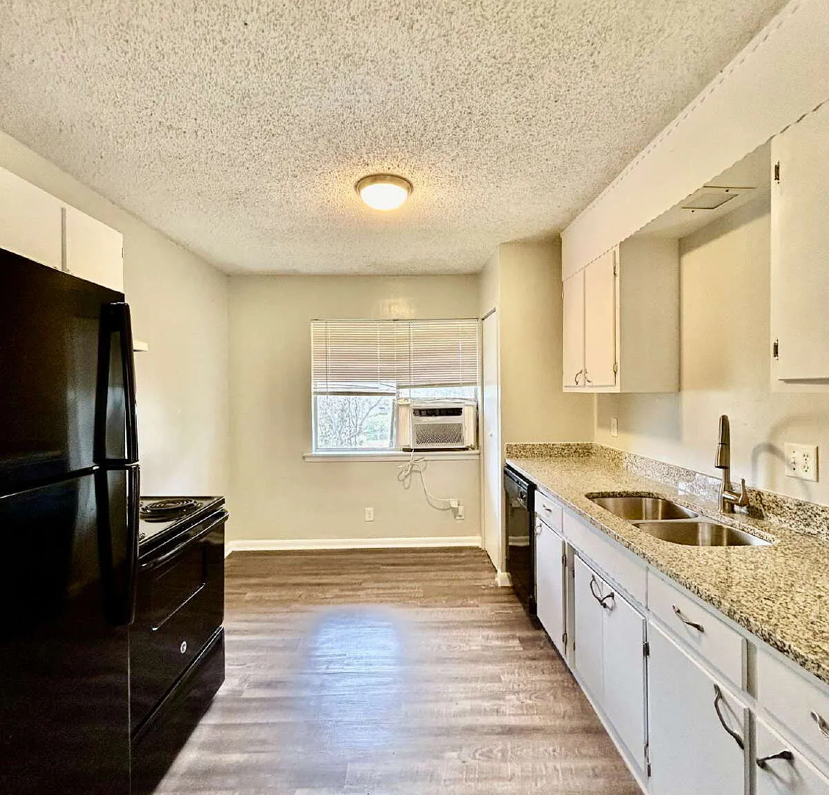 1 bed, 1.0 bath, 576 sqft, $800 — Photo 4